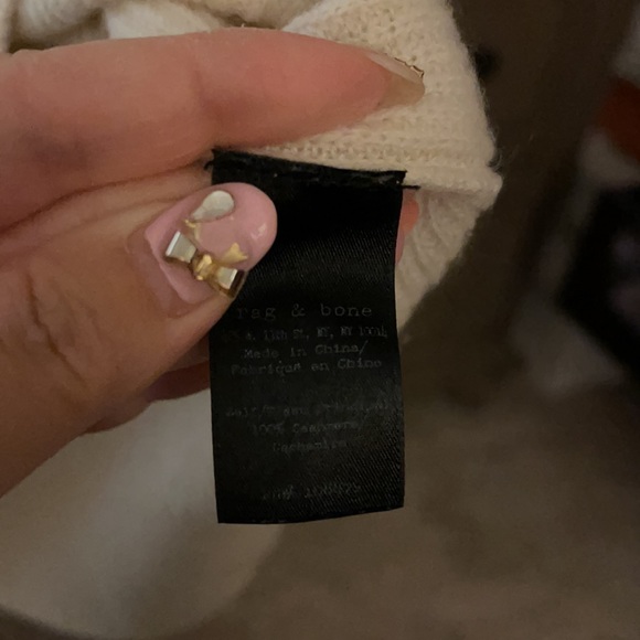 Rag & Bone 100% Cashmere V Neck Lightweight Sweater, size M - Picture 7 of 7